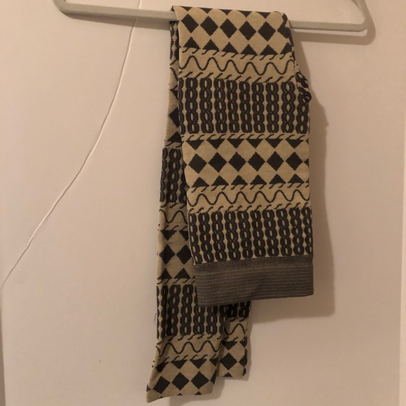 Printed Knit Leggings by Chocolate - Picture 3 of 3